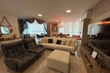 Apartamento &agrave; venda - Meia Praia