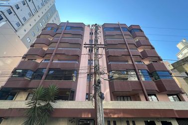 Apartamento &agrave; venda - 160m&sup2; - Meia Praia