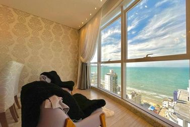 Apartamento &agrave; venda - Meia Praia