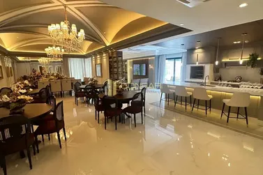 Apartamento &agrave; venda - 185m&sup2; - meia praia