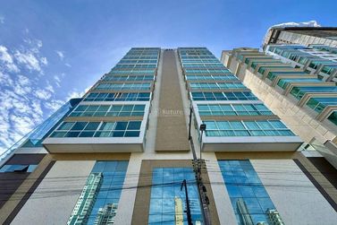 Apartamento &agrave; venda - 190m&sup2; - Meia Praia