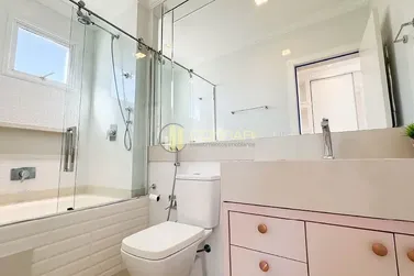 Apartamento &agrave; venda - 251m&sup2; - Meia Praia