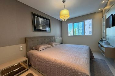 Apartamento &agrave; venda - 130m&sup2; - Centro