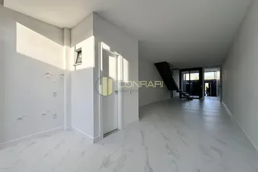 Sobrado &agrave; venda - 105m&sup2; - morretes