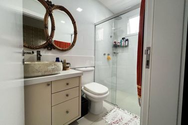 Apartamento &agrave; venda - 128m&sup2; - Meia Praia