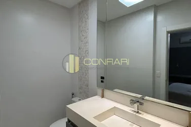 Apartamento &agrave; venda - 170m&sup2; - Meia Praia