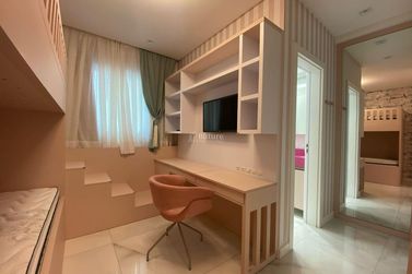 Apartamento &agrave; venda - 182m&sup2; - Meia Praia