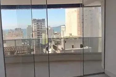 Apartamento &agrave; venda - 128m&sup2; - Meia Praia