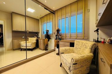 Apartamento &agrave; venda - 137m&sup2; - Centro
