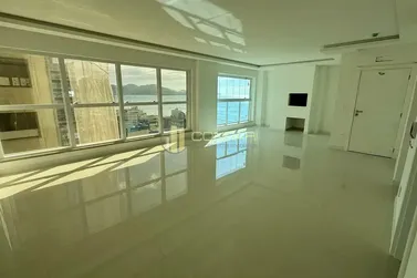Apartamento &agrave; venda - 179m&sup2; - Meia Praia