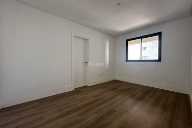 Apartamento &agrave; venda - 185m&sup2; - Meia Praia