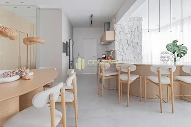 Apartamento &agrave; venda - 135m&sup2; - Meia Praia