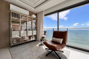 Apartamento &agrave; venda - 166m&sup2; - Meia Praia