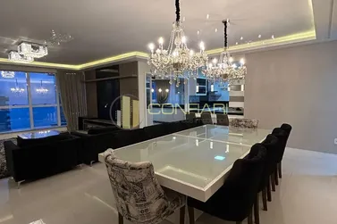 Apartamento &agrave; venda - 170m&sup2; - Meia Praia