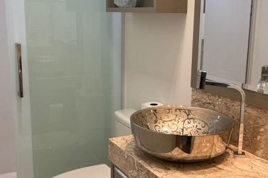 Apartamento para alugar - 200m&sup2; - Meia Praia