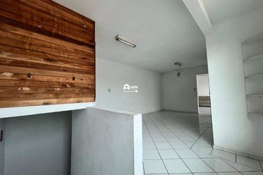Casa para alugar - 252m&sup2; - Municipios