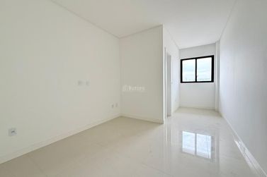 Apartamento &agrave; venda - 200m&sup2; - Meia Praia