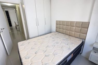 Apartamento para alugar - Meia Praia