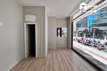 Sala Comercial para alugar - 258m&sup2; - Pioneiros