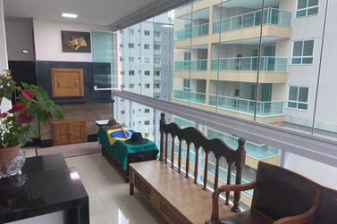 Apartamento &agrave; venda - 303m&sup2; - Meia Praia