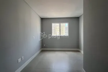 Apartamento &agrave; venda - 190m&sup2; - Meia Praia