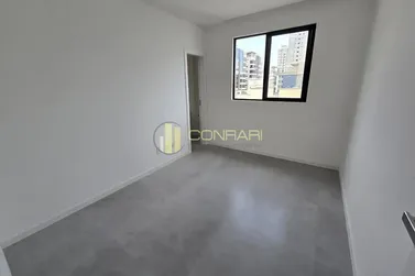 Apartamento &agrave; venda - 105m&sup2; - Meia Praia