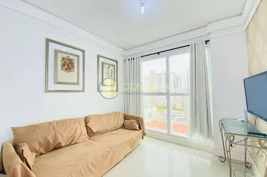 Apartamento &agrave; venda - 128m&sup2; - Meia Praia