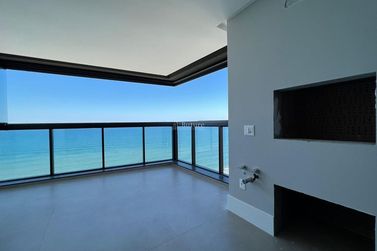Apartamento &agrave; venda - 200m&sup2; - Meia Praia