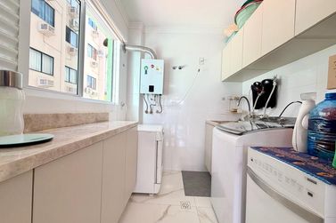 Apartamento &agrave; venda - 176m&sup2; - Meia Praia