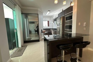 Apartamento &agrave; venda - Meia Praia