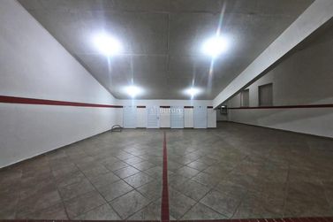 Apartamento &agrave; venda - 132m&sup2; - Meia Praia