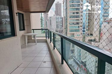 Apartamento para alugar - 140m&sup2; - Meia Praia