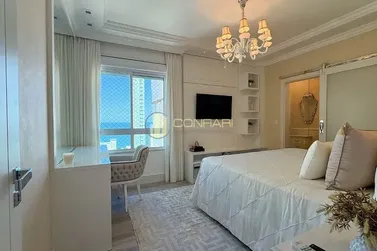 Apartamento &agrave; venda - 251m&sup2; - Meia Praia