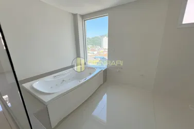 Apartamento &agrave; venda - 197m&sup2; - Centro