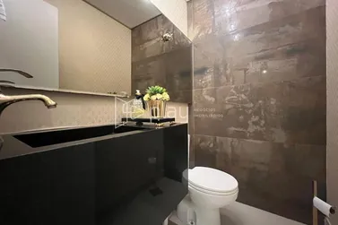 Apartamento &agrave; venda - 185m&sup2; - Meia Praia