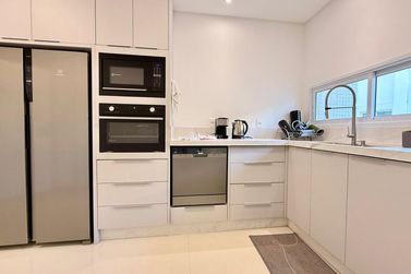Apartamento &agrave; venda - 180m&sup2; - Meia Praia