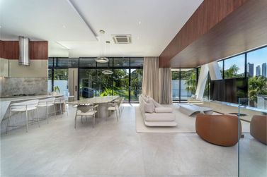 Casa &agrave; venda - 823m&sup2; - Barra
