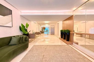 Apartamento &agrave; venda - 160m&sup2; - Meia Praia