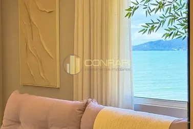 Apartamento &agrave; venda - 129m&sup2; - Meia Praia