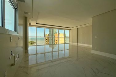 Apartamento &agrave; venda - 151m&sup2; - Pioneiros