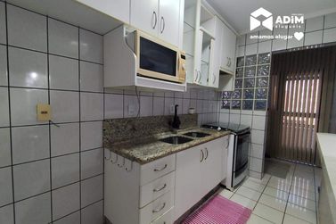 Apartamento para alugar - 90m&sup2; - Centro