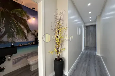 Apartamento &agrave; venda - 113m&sup2; - Meia Praia