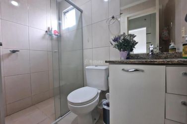 Apartamento &agrave; venda - 132m&sup2; - Meia Praia