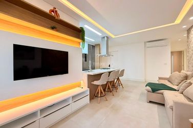 Apartamento &agrave; venda - 129m&sup2; - Meia Praia