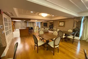 Apartamento &agrave; venda - 185m&sup2; - MEIA Praia