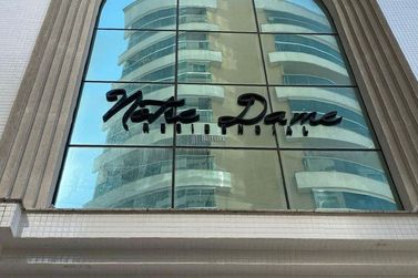 Apartamento &agrave; venda - 107m&sup2; - Meia Praia