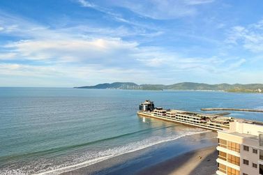 Apartamento &agrave; venda - 200m&sup2; - Meia Praia