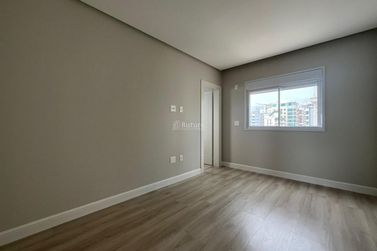 Apartamento &agrave; venda - 193m&sup2; - Meia Praia