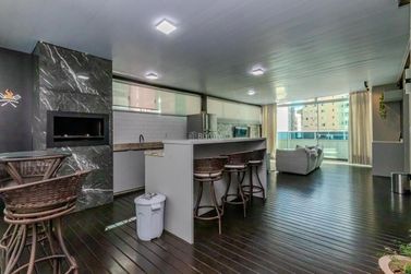 Apartamento &agrave; venda - 182m&sup2; - Pioneiros