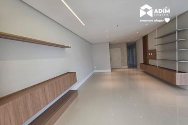 Apartamento para alugar - 170m&sup2; - Centro
